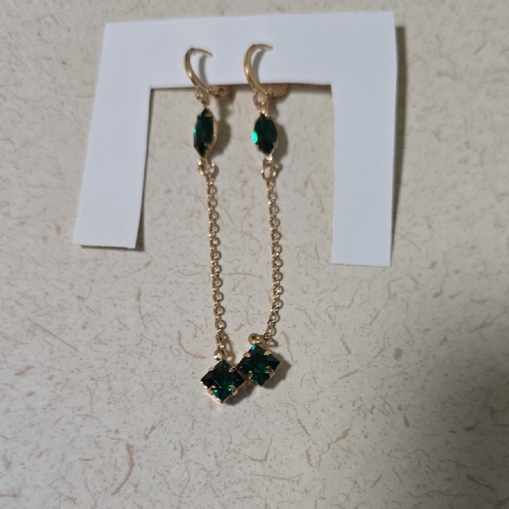 Elegant Gold and Green Drop Earrings